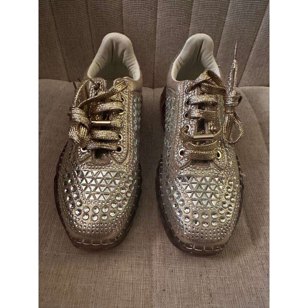 LA SHEELAH GOLD SPARKLE SNEAKERS; SIZE 7 EUC